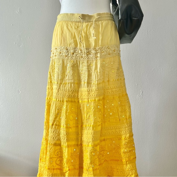 Dresses & Skirts - gorgeous ombré gradient yellow lace tiered midi/ maxi skirt🌟